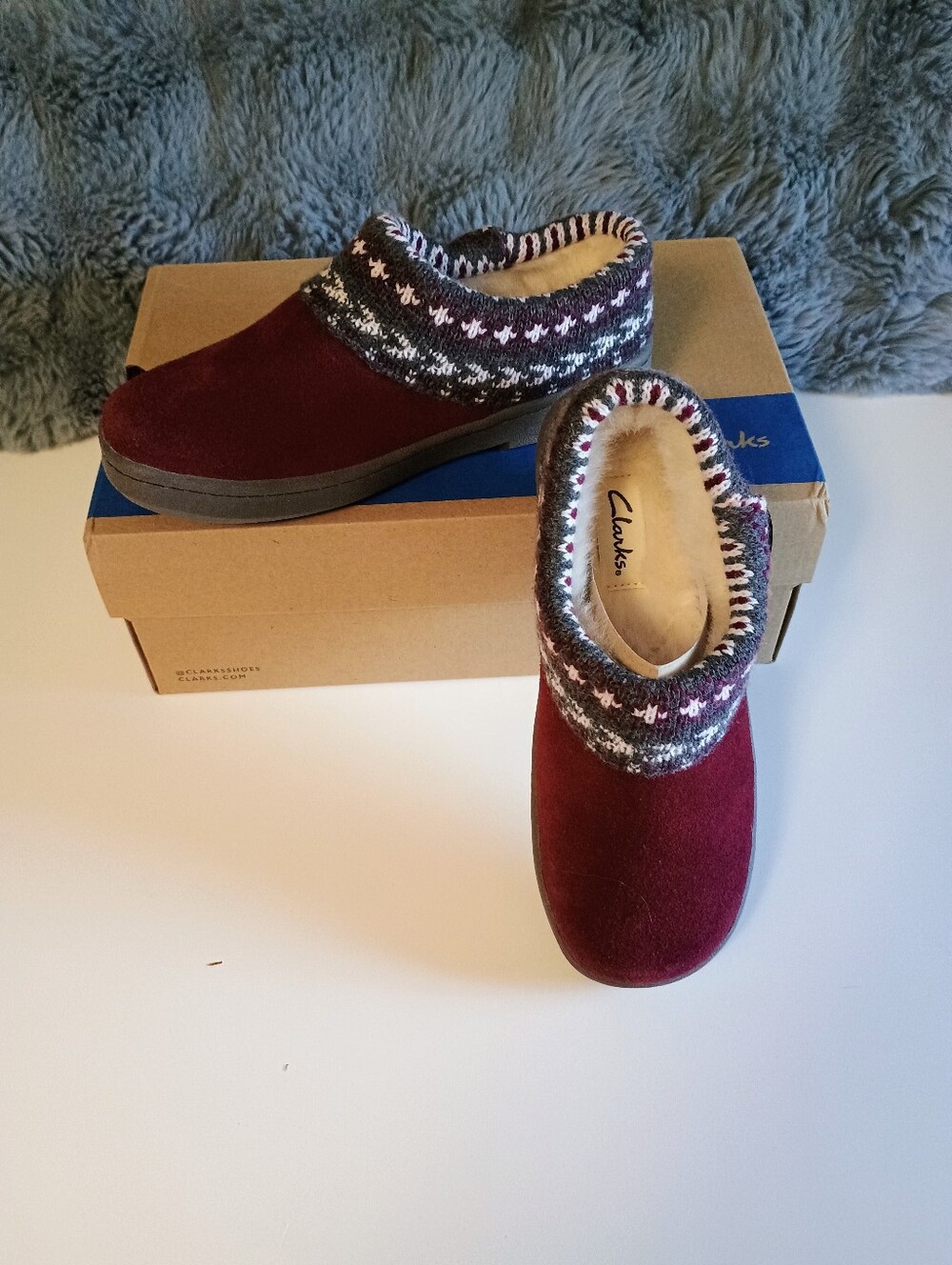 Clarks Burgundy Suede Slip-On Clogs with Knit Collar 7M N W T